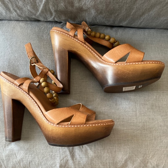 UGG Australia Naima Ombre Platform Beaded sz 9 - Picture 10 of 10